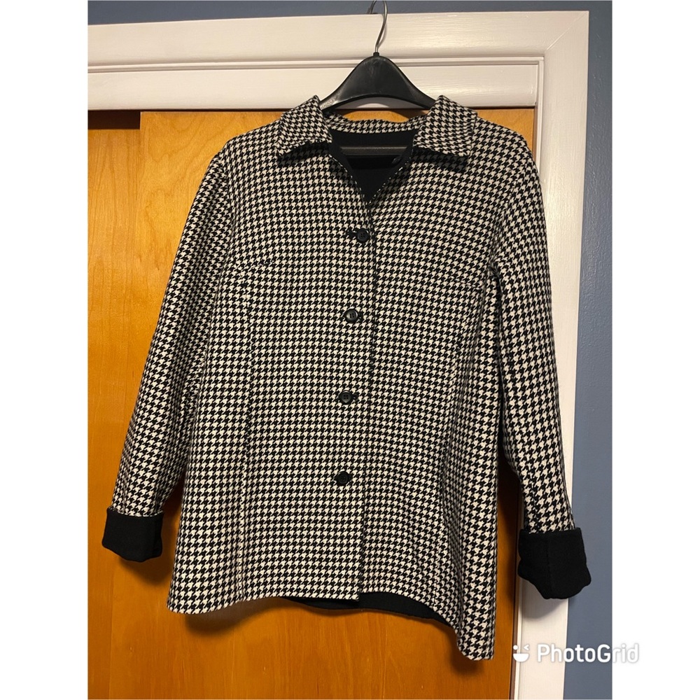 Women’s Black and White Houndtooth jacket